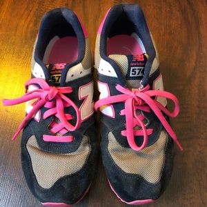 NEW BALANCE 574 SIZE 6